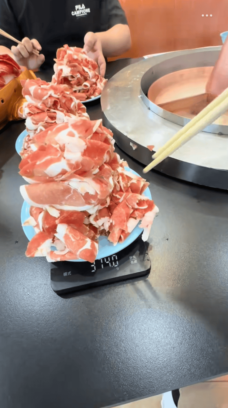 内蒙古阴阳菜单火锅店被罚10万元内蒙古阴阳菜单火锅店遭罚10万元，事件背后的反思与启示